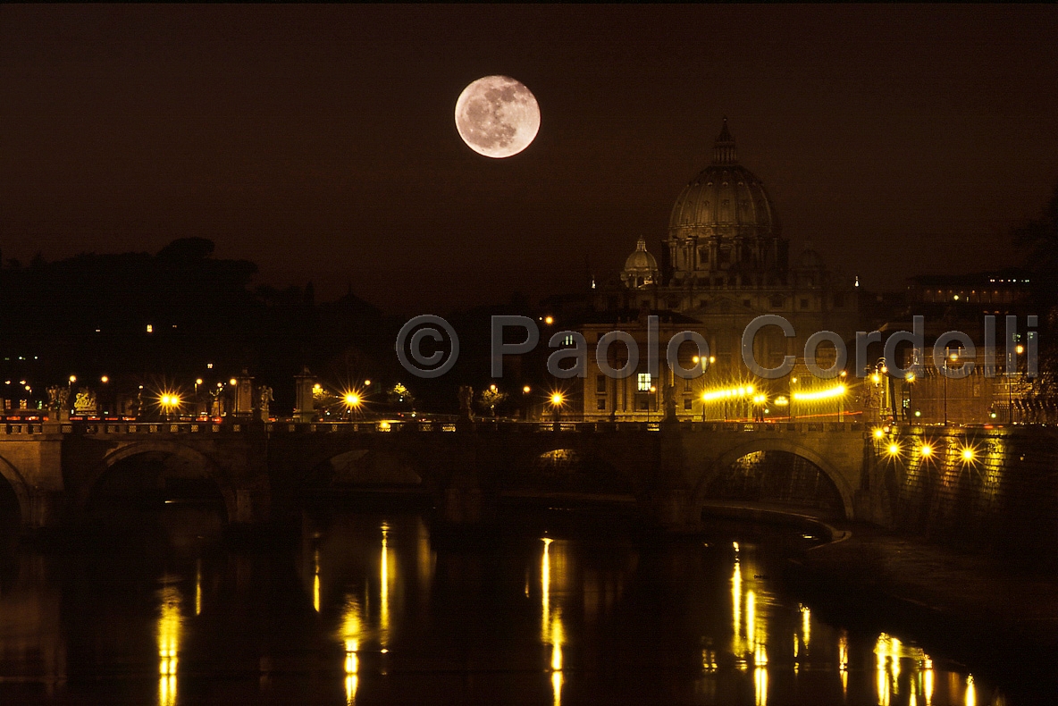 tiber River and St Peter' Basilica, Rome, Italy
(cod:Rome 25)